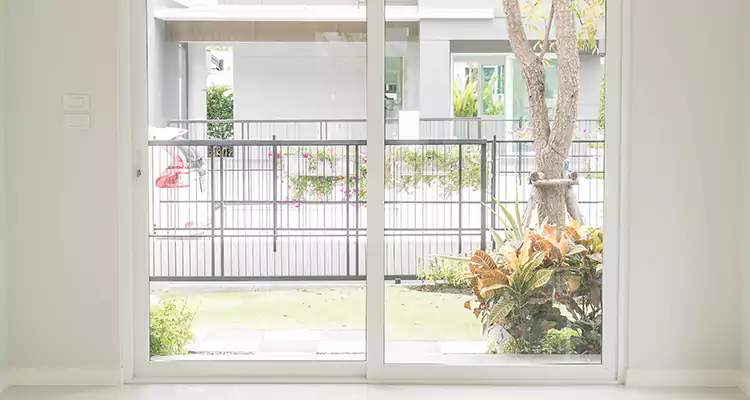 Balcony Screen Door Repair in Palm River-Clair Mel, FL