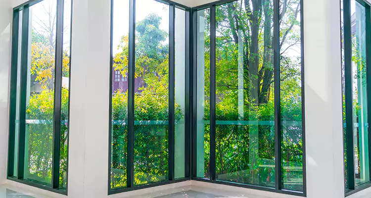 Emergency Balcony Door Glass Repair in Palm River-Clair Mel, FL