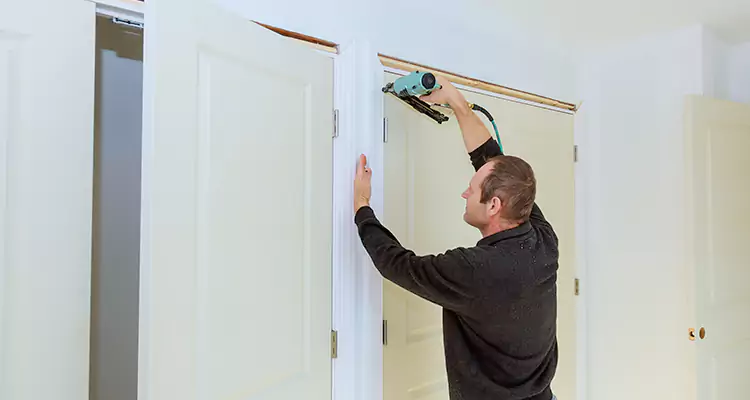 Top Rated Door Fixing ServiceFixing Garage Door Track in Palm River-Clair Mel, FL