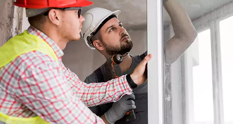 Sliding Patio Door Sticking? Expert Repair in Palm River-Clair Mel, FL.